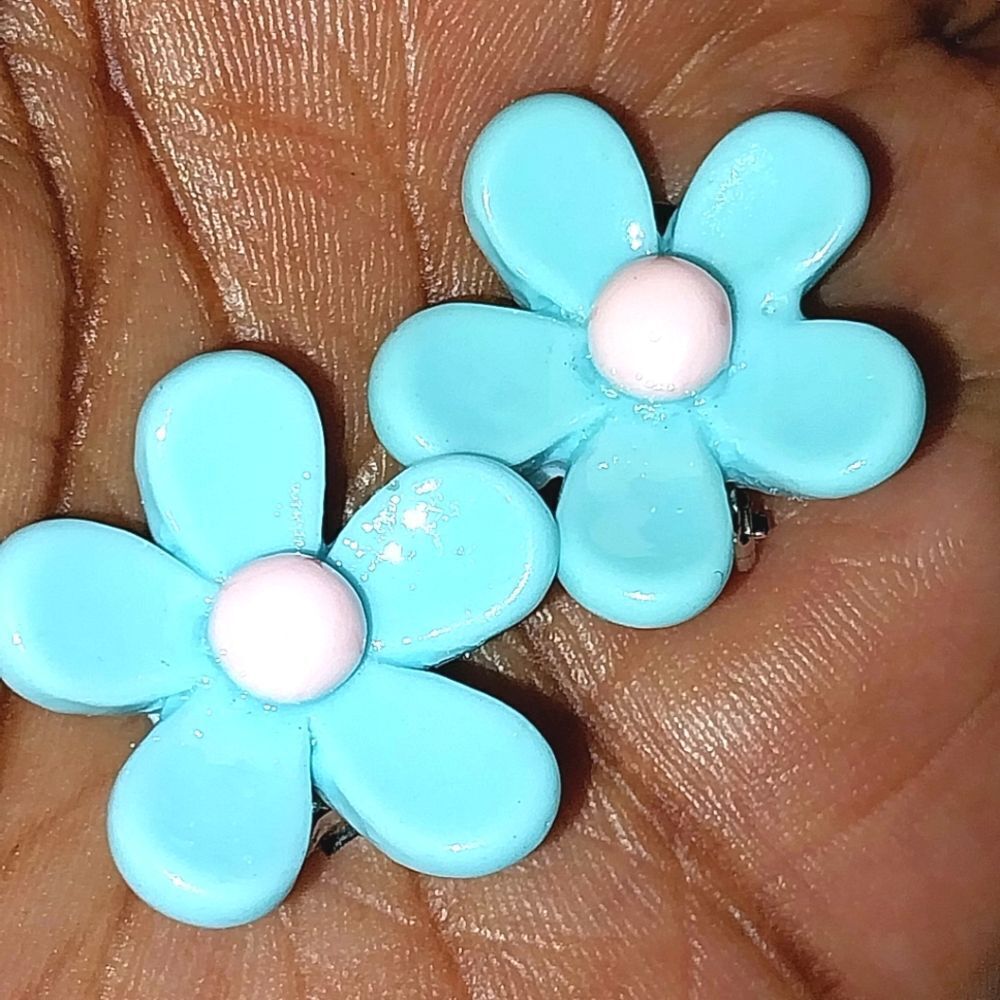 Beautiful girls blue floral clip-on earrings for kids - Picture 1 of 4